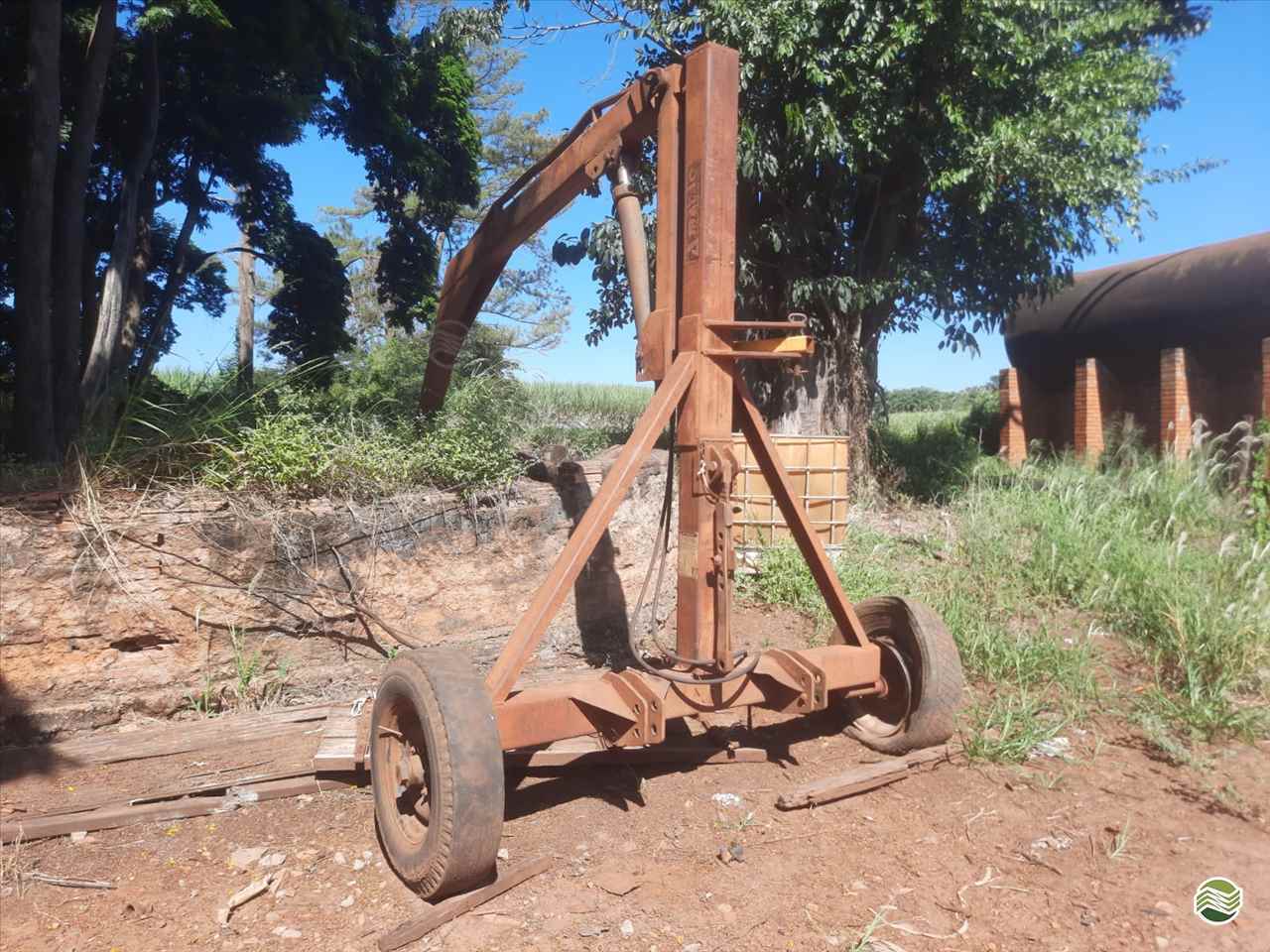 IMPLEMENTOS AGRICOLAS GUINCHO BIG BAG GUINCHO 1200 Kg Marcão Tratores UBERABA MINAS GERAIS MG